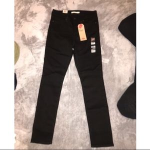Levi’s 511 Shaping Black Skinny Jeans